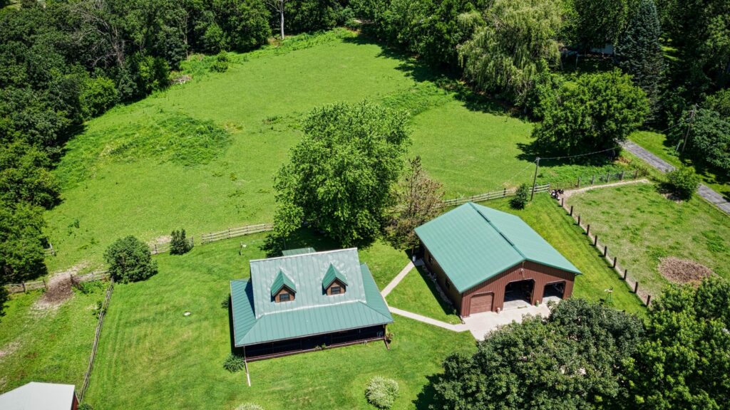 The Differences Between Selling Land and Selling a Home in West Volusia